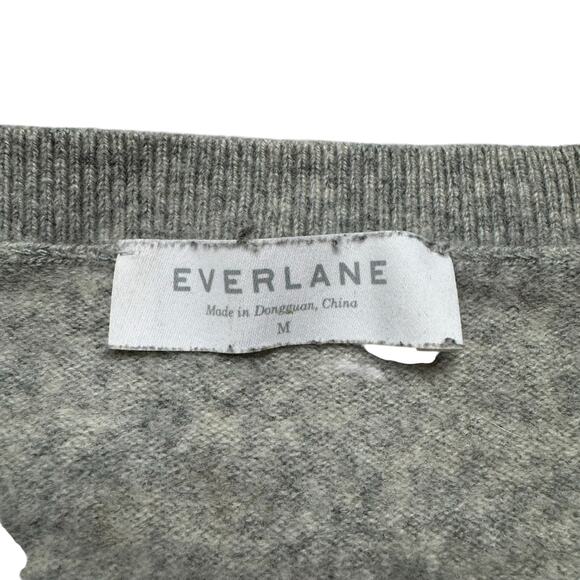 EVERLANE The Cashmere Crop V-Neck in Light Gray Size Medium Womens Long Sleeve - Picture 6 of 11